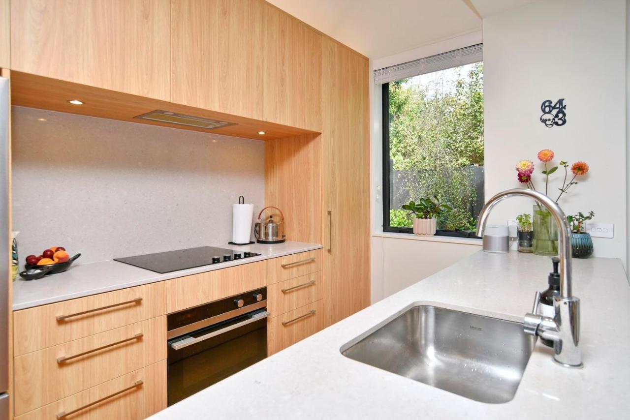 Dickens St - Christchurch Holiday Homes Екстер'єр фото