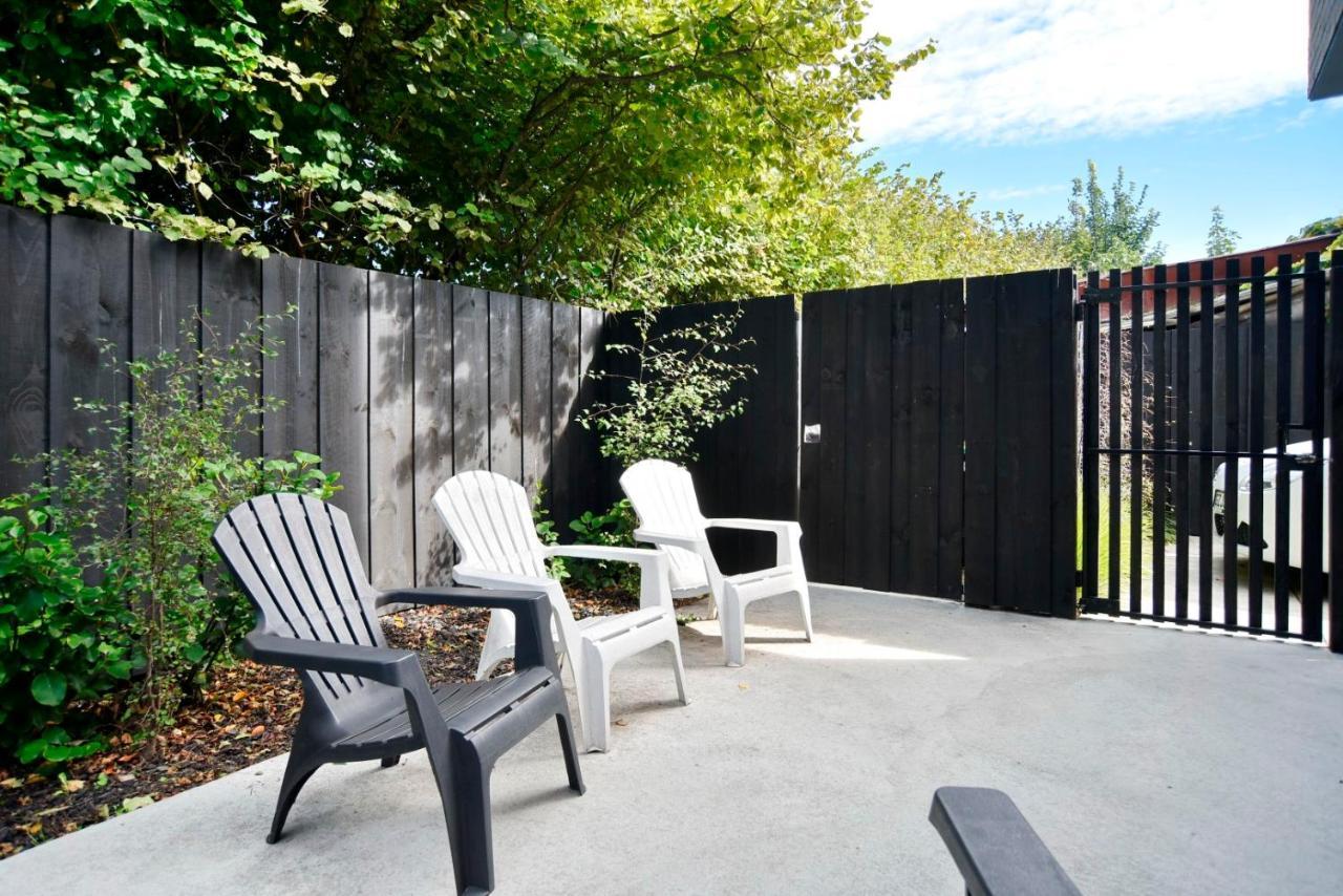 Dickens St - Christchurch Holiday Homes Екстер'єр фото