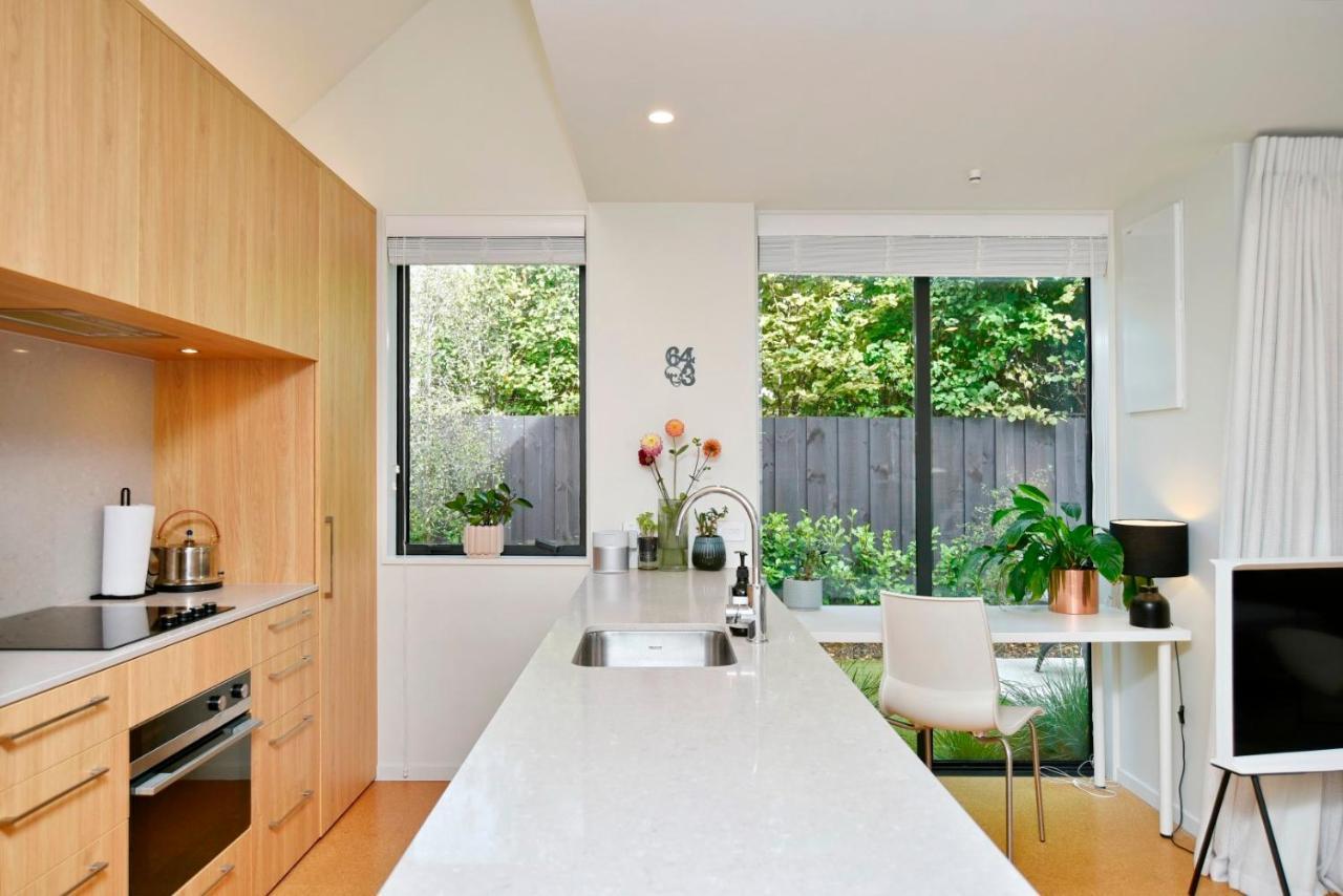Dickens St - Christchurch Holiday Homes Екстер'єр фото