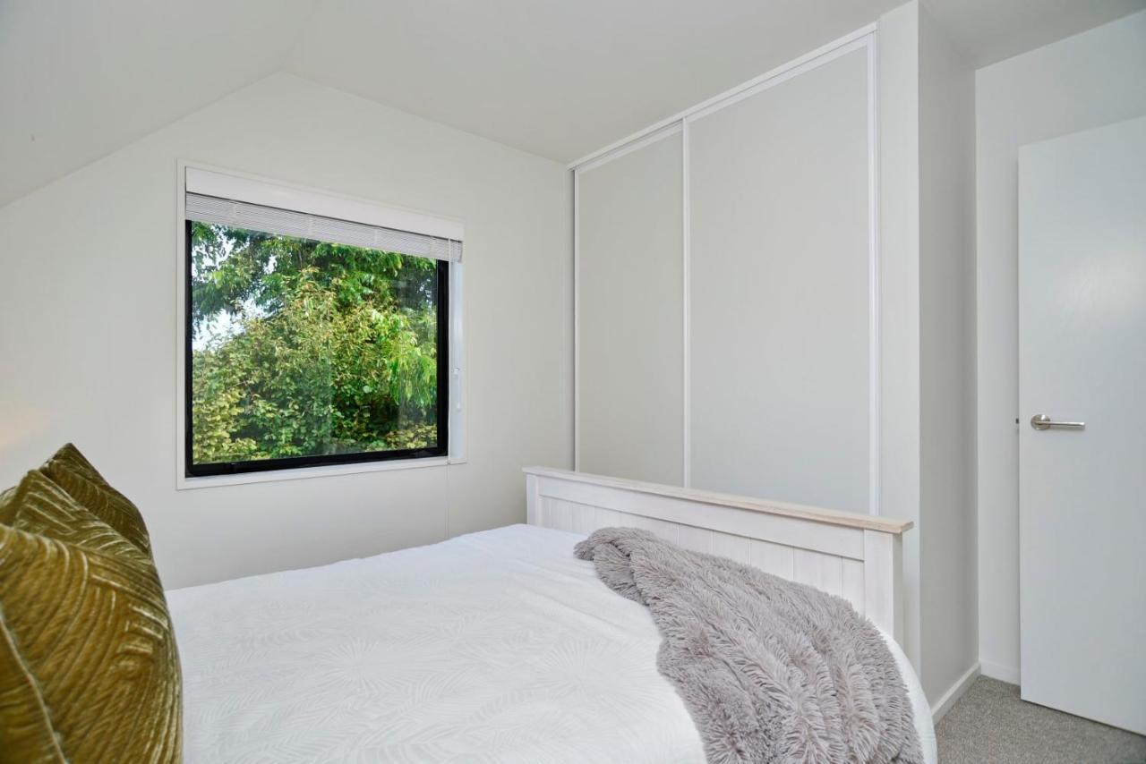 Dickens St - Christchurch Holiday Homes Екстер'єр фото