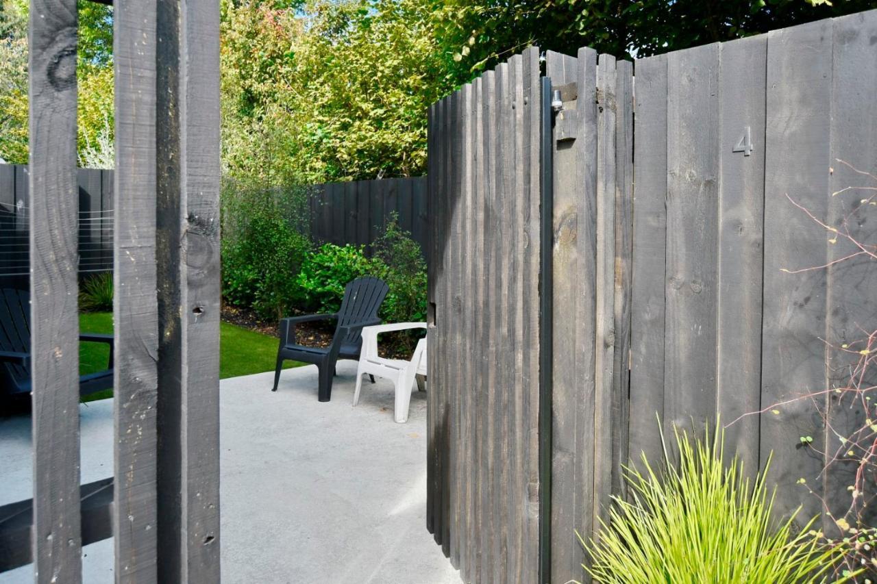 Dickens St - Christchurch Holiday Homes Екстер'єр фото