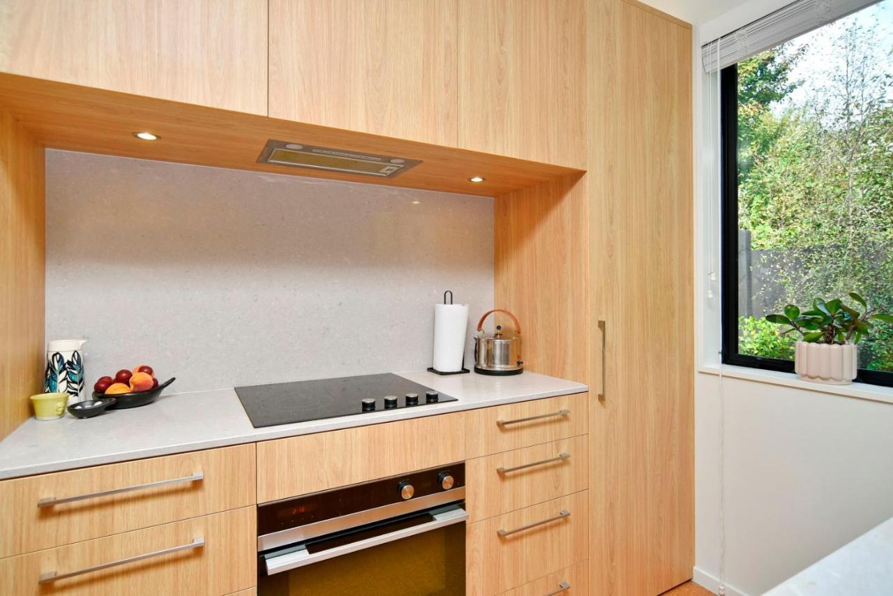 Dickens St - Christchurch Holiday Homes Екстер'єр фото